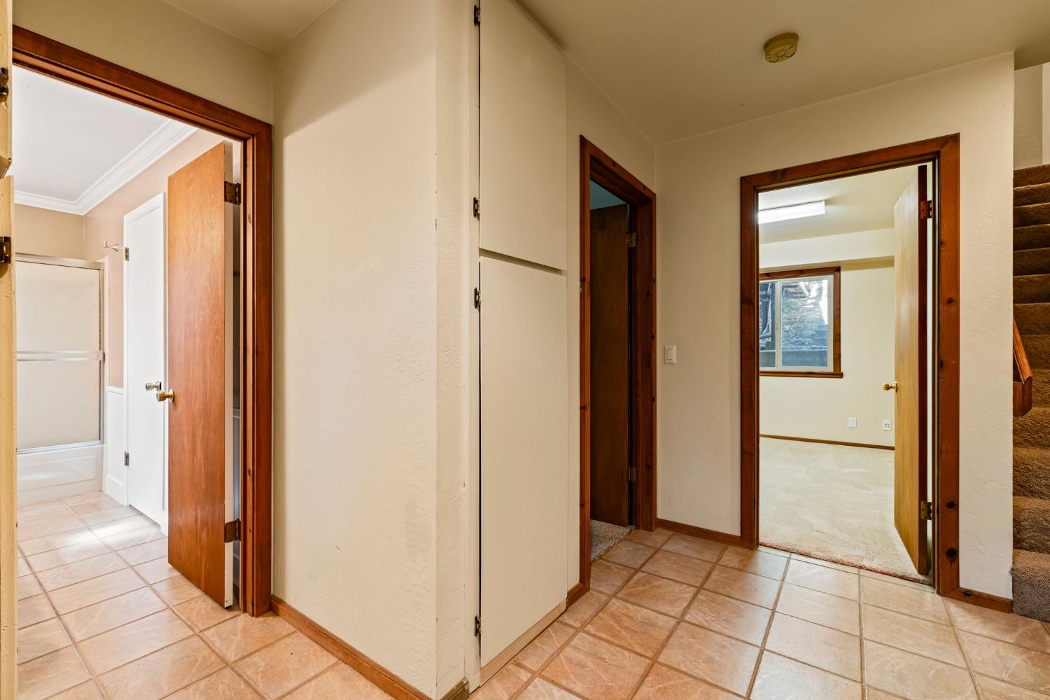 899 Holly Way