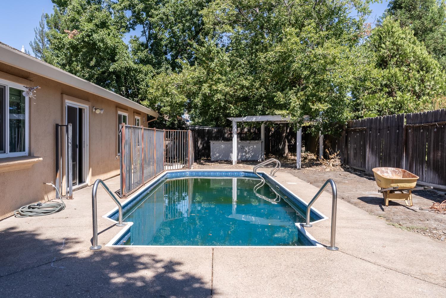 4733 Thoreau Drive