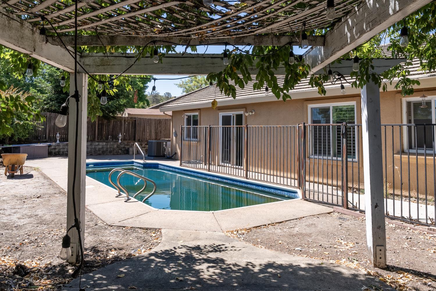 4733 Thoreau Drive