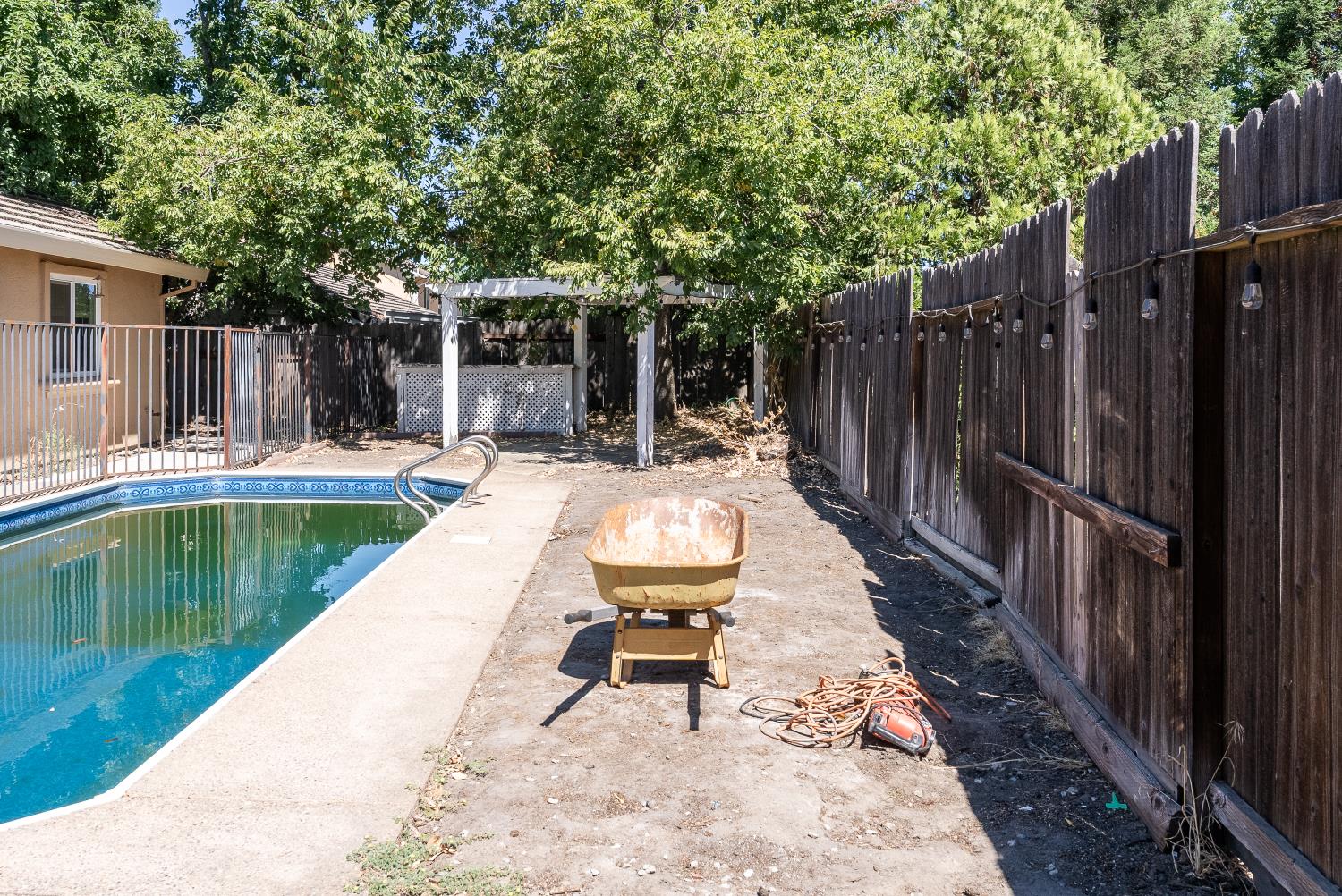 4733 Thoreau Drive