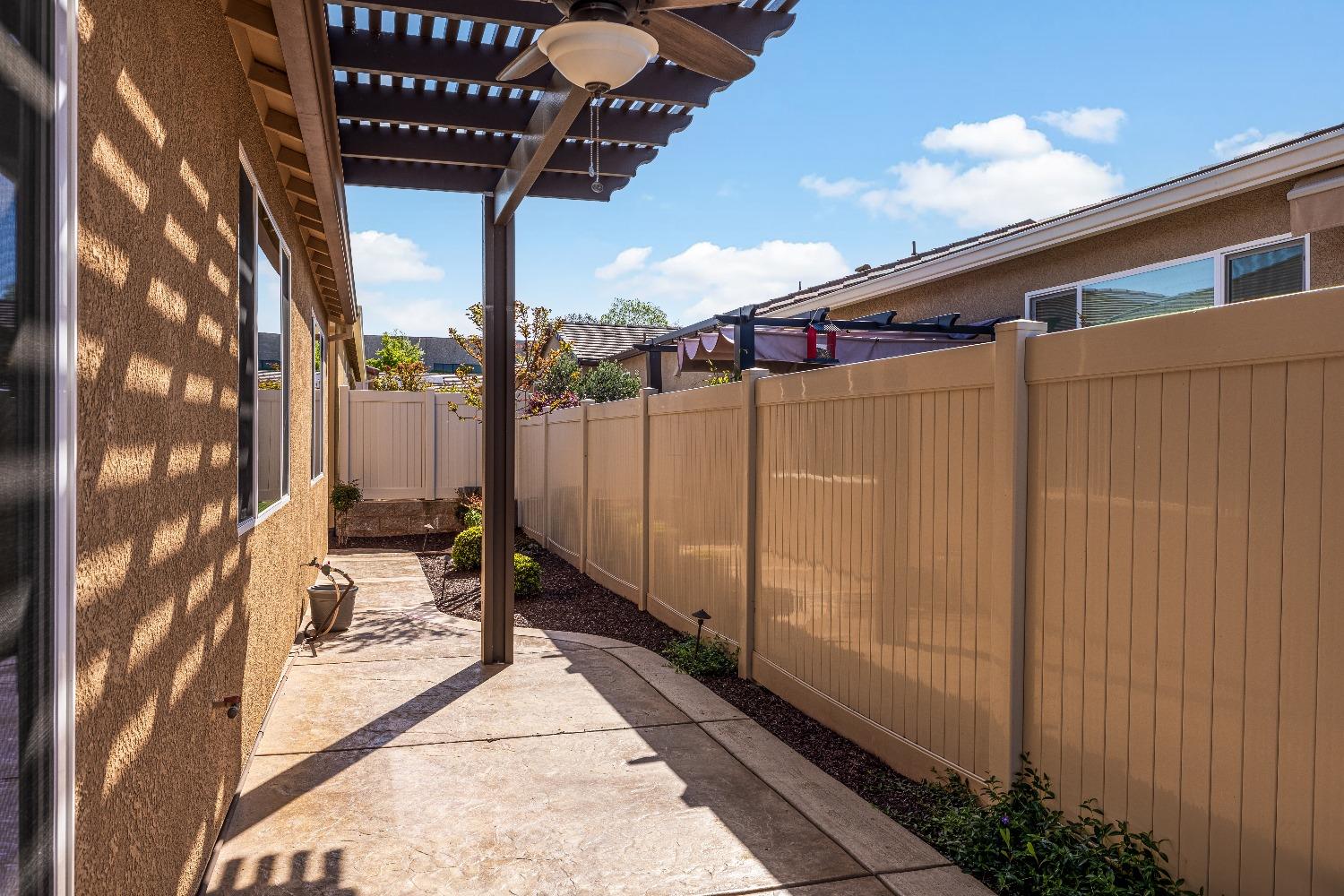 5624 Los Reyes Lane