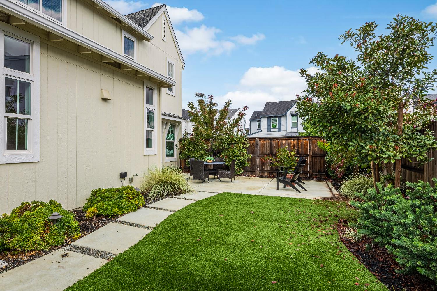 932 Farmhouse Way