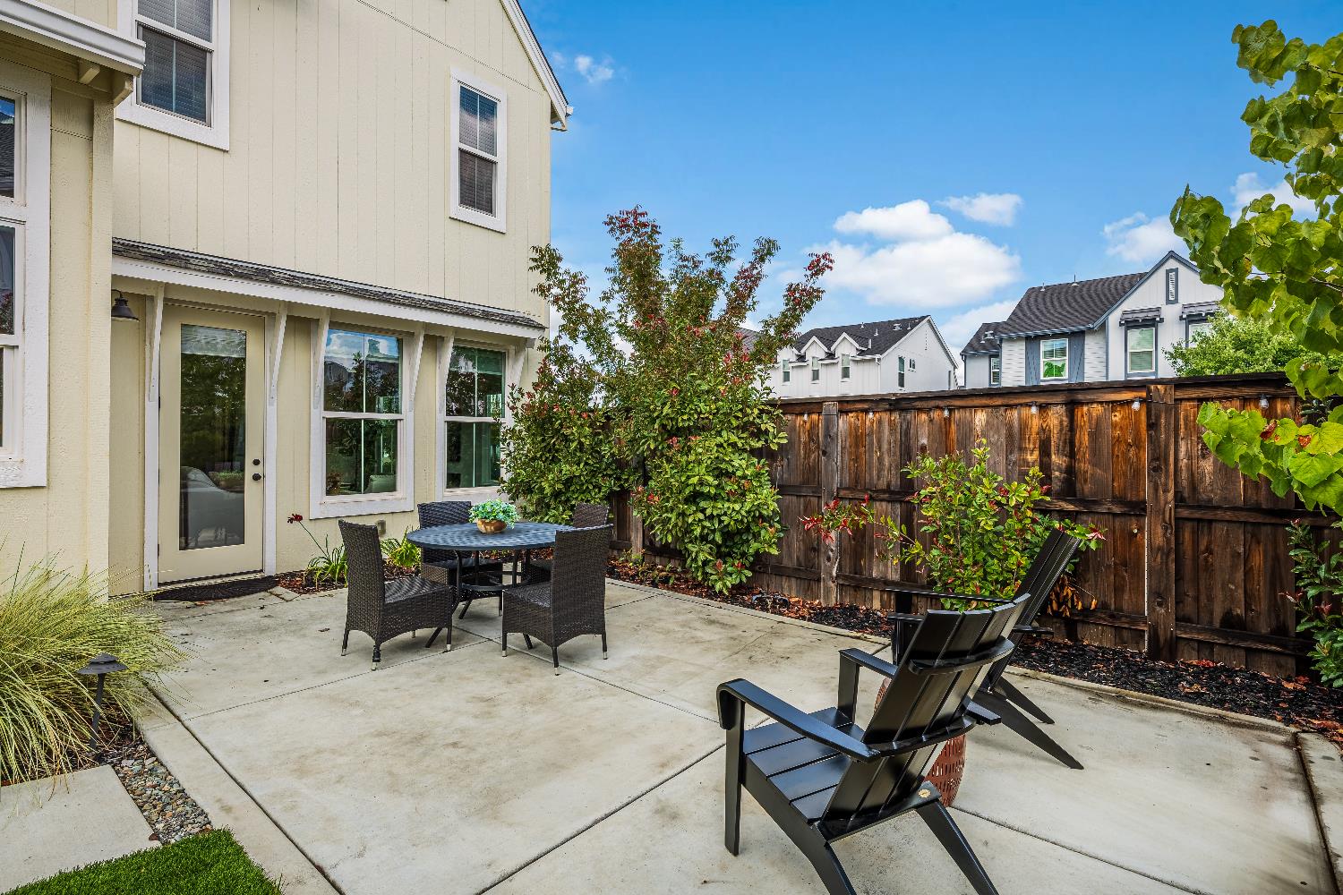 932 Farmhouse Way