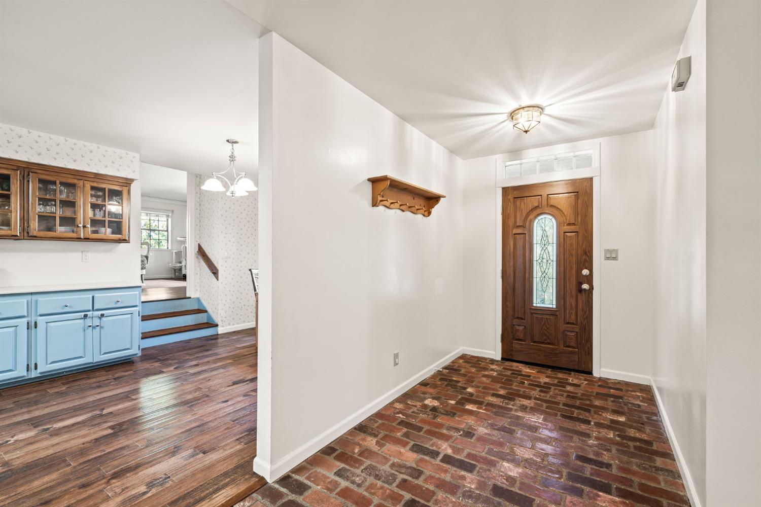 6731 Juniper Lane