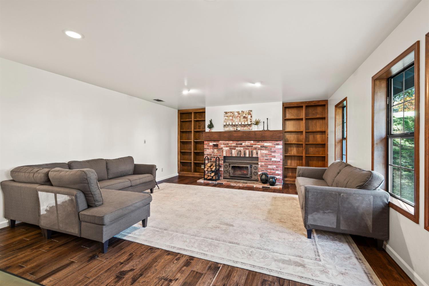 6731 Juniper Lane