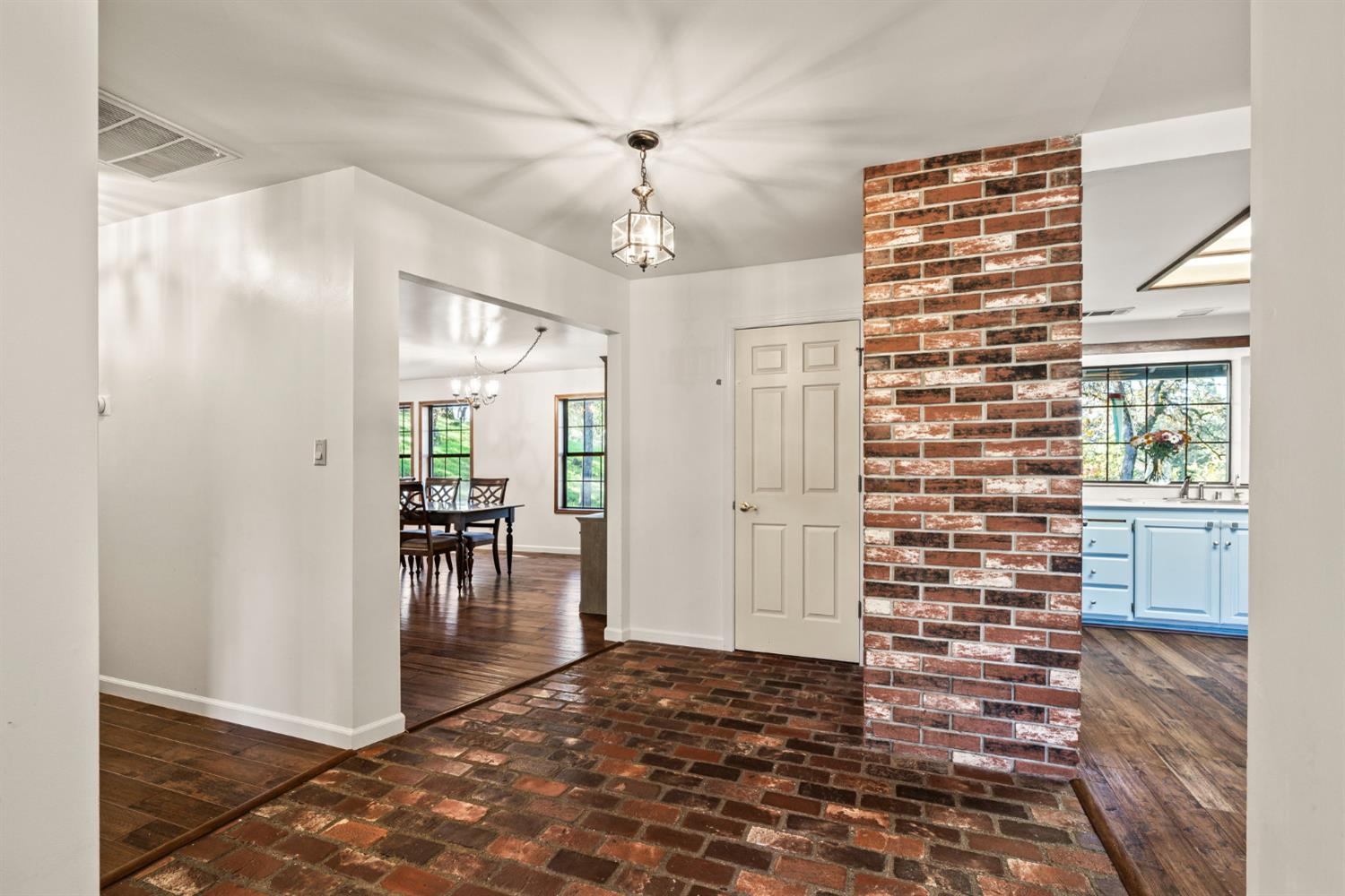6731 Juniper Lane