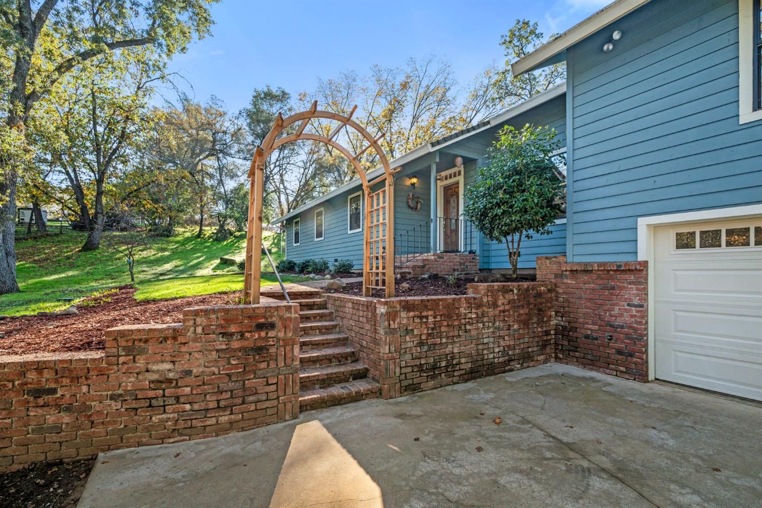 6731 Juniper Lane