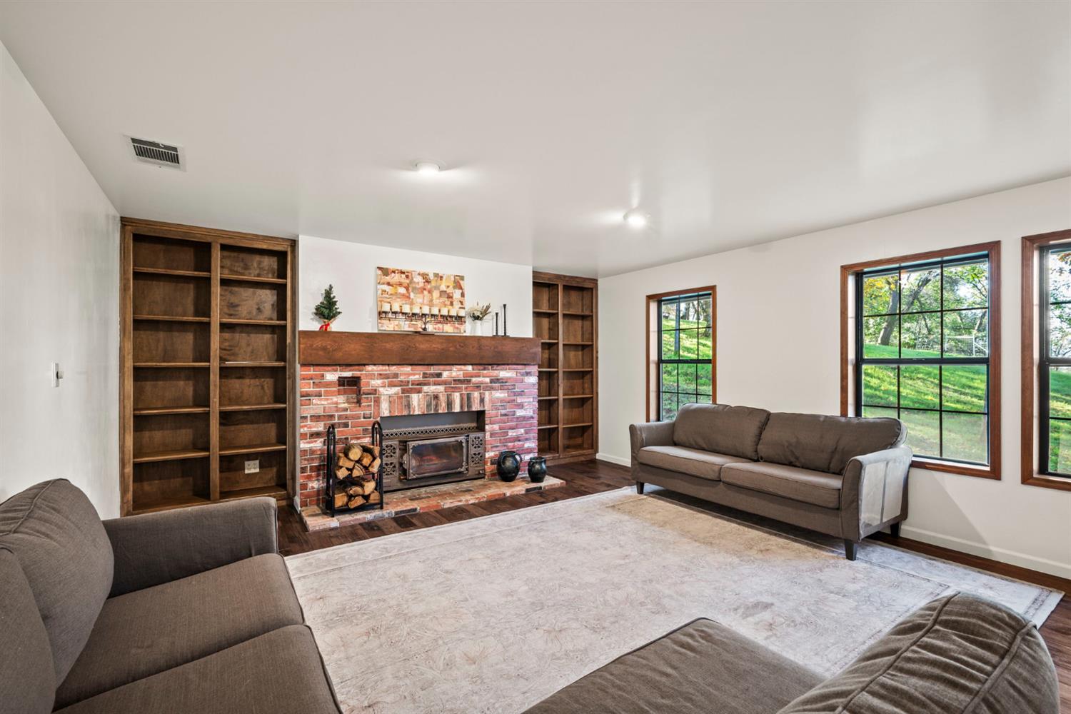 6731 Juniper Lane