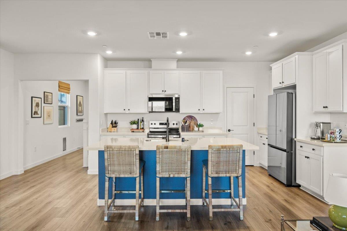 3193 Arbor View Drive