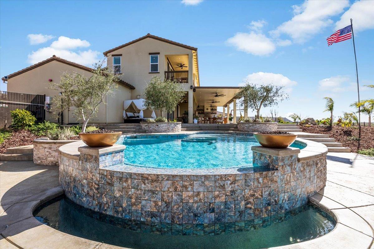 3004 Tierra De Dios Drive