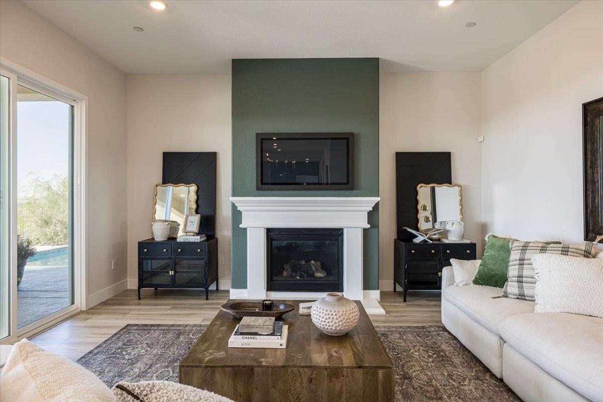 3004 Tierra De Dios Drive