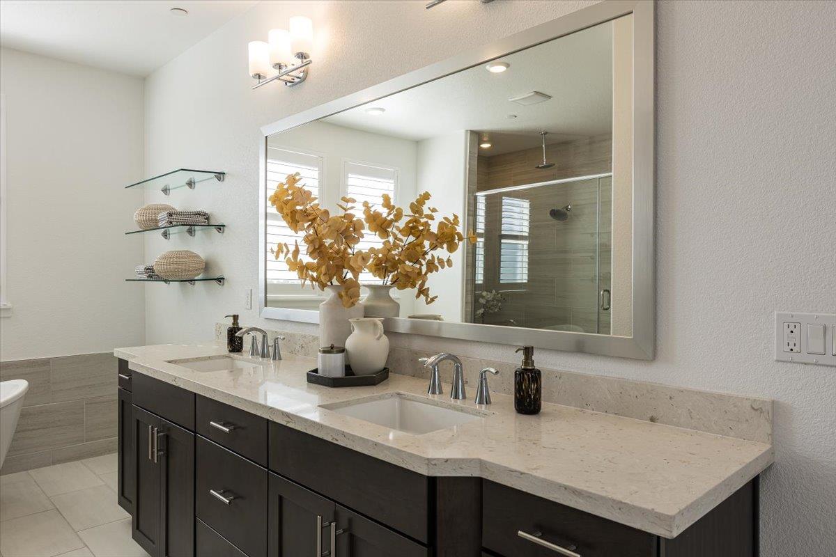 3004 Tierra De Dios Drive