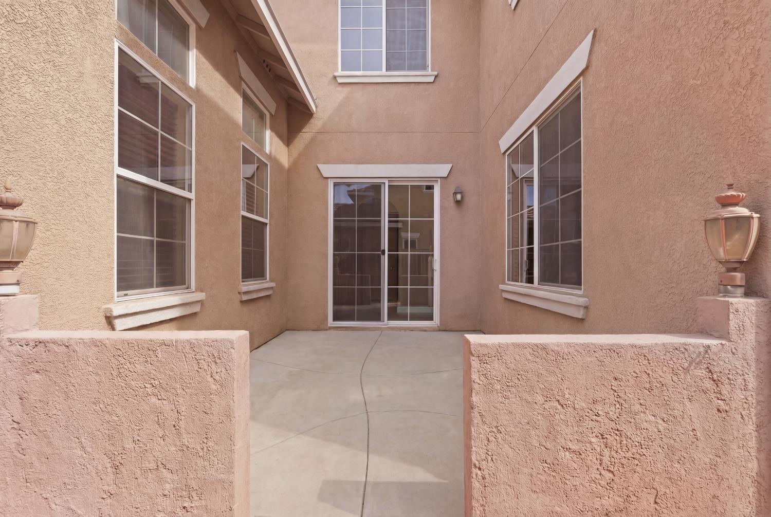 2153 Saddlebrook Way