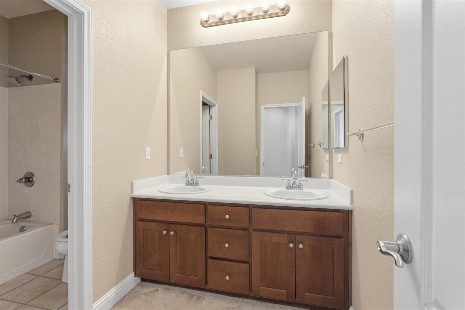 2153 Saddlebrook Way