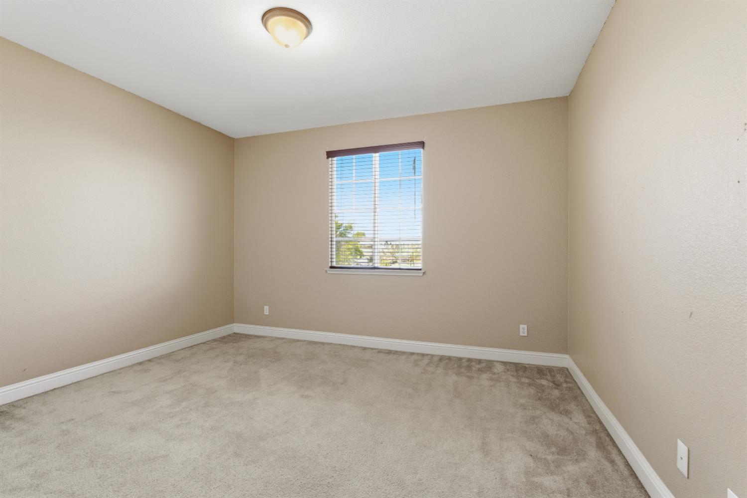 2153 Saddlebrook Way