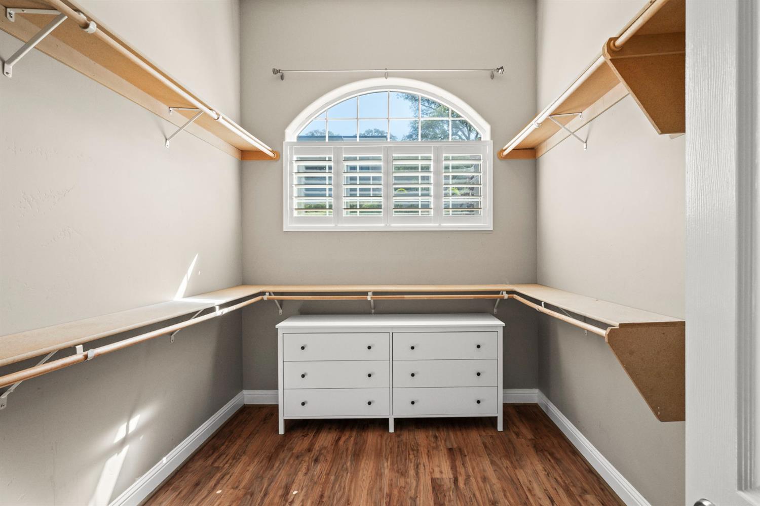 6439 Caddie Court