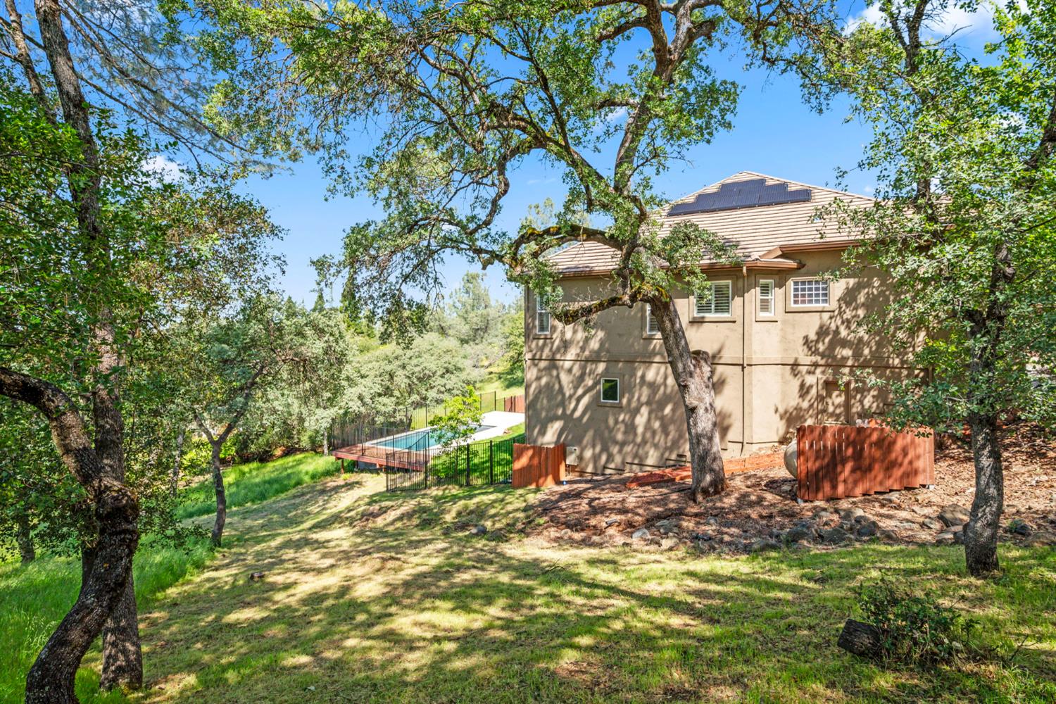 6439 Caddie Court