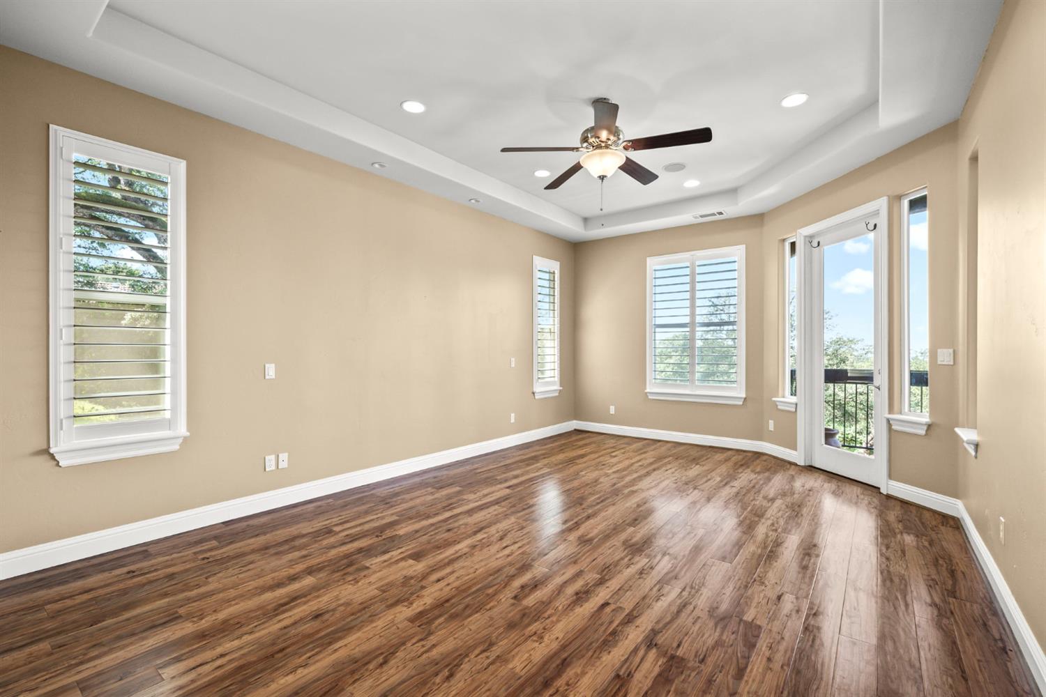 6439 Caddie Court