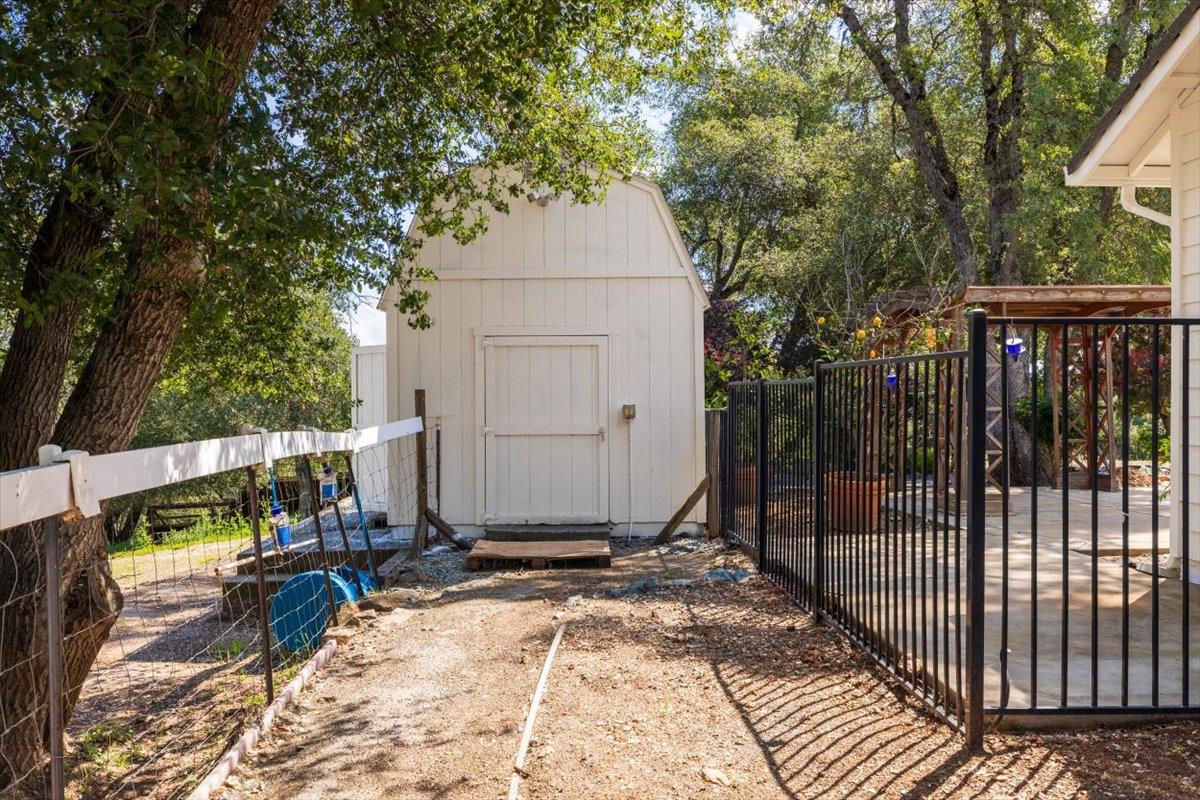 1200 W El Largo Drive