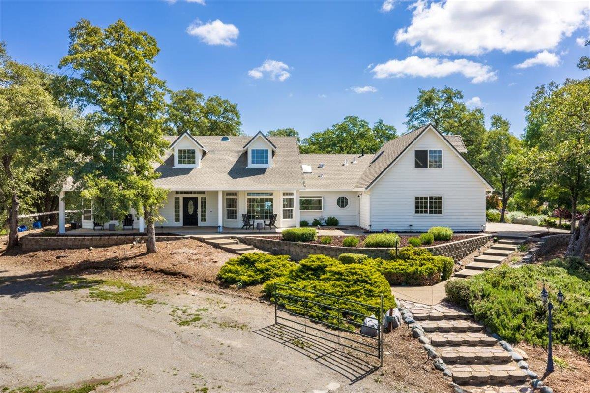 1200 W El Largo Drive