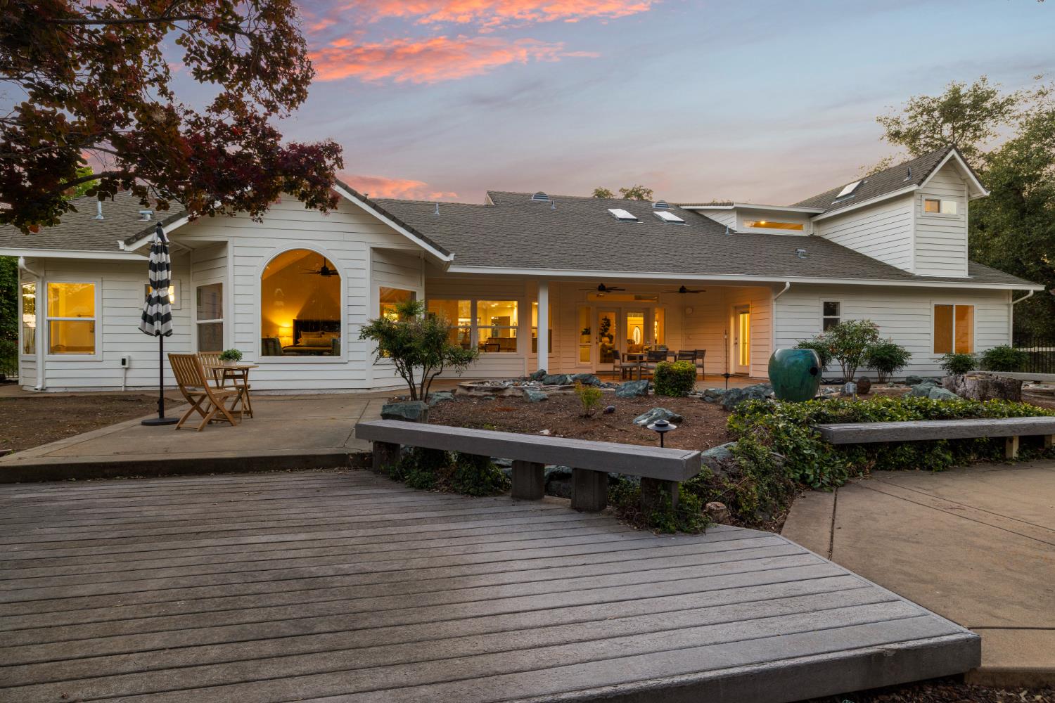 1200 W El Largo Drive