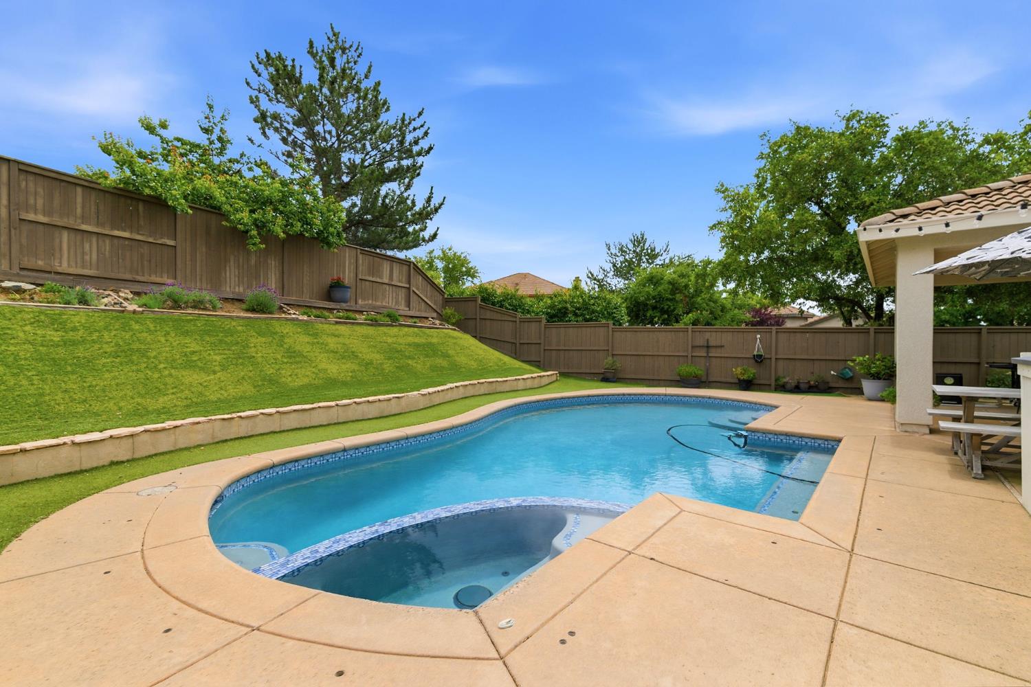 5161 Garlenda Drive