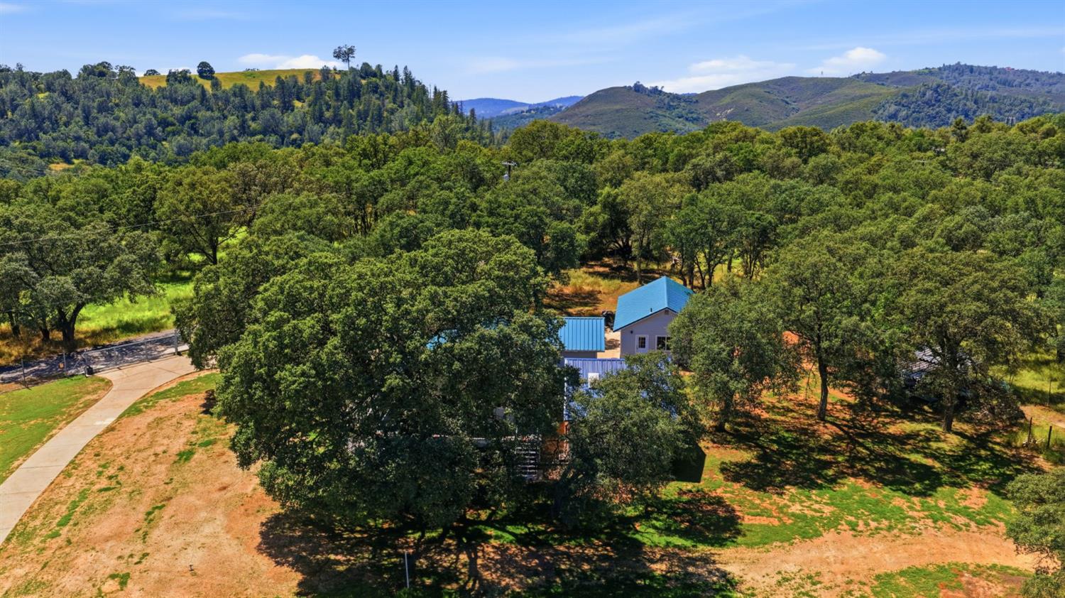 1201 Hidden Lake Drive