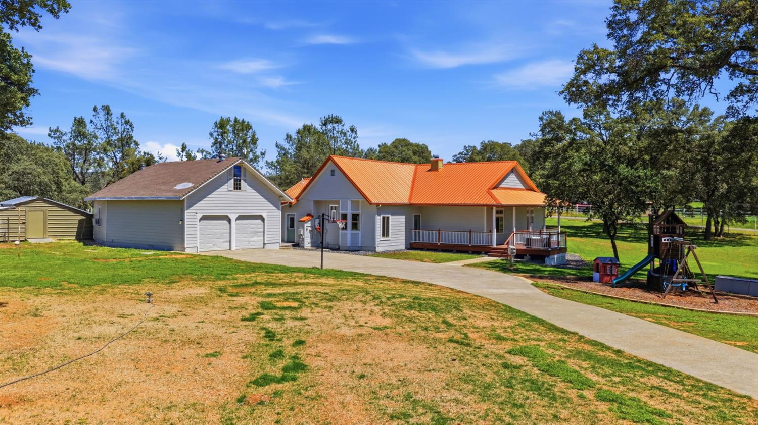 1201 Hidden Lake Drive