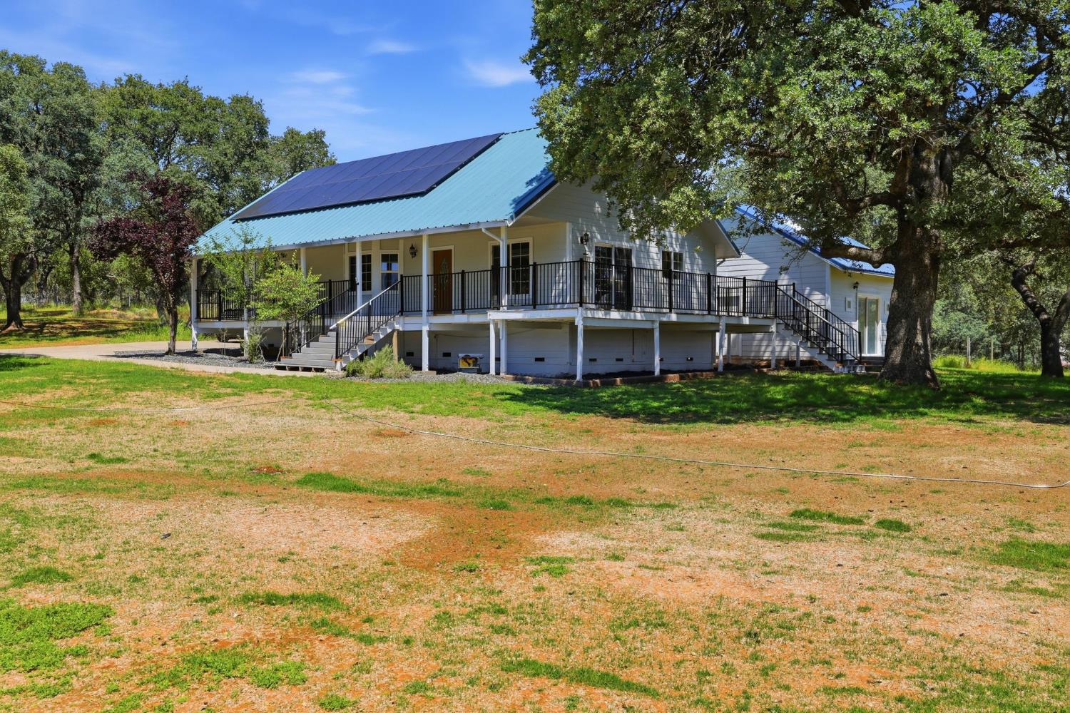 1201 Hidden Lake Drive