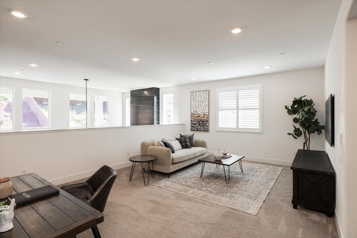 3033 Sherman Way