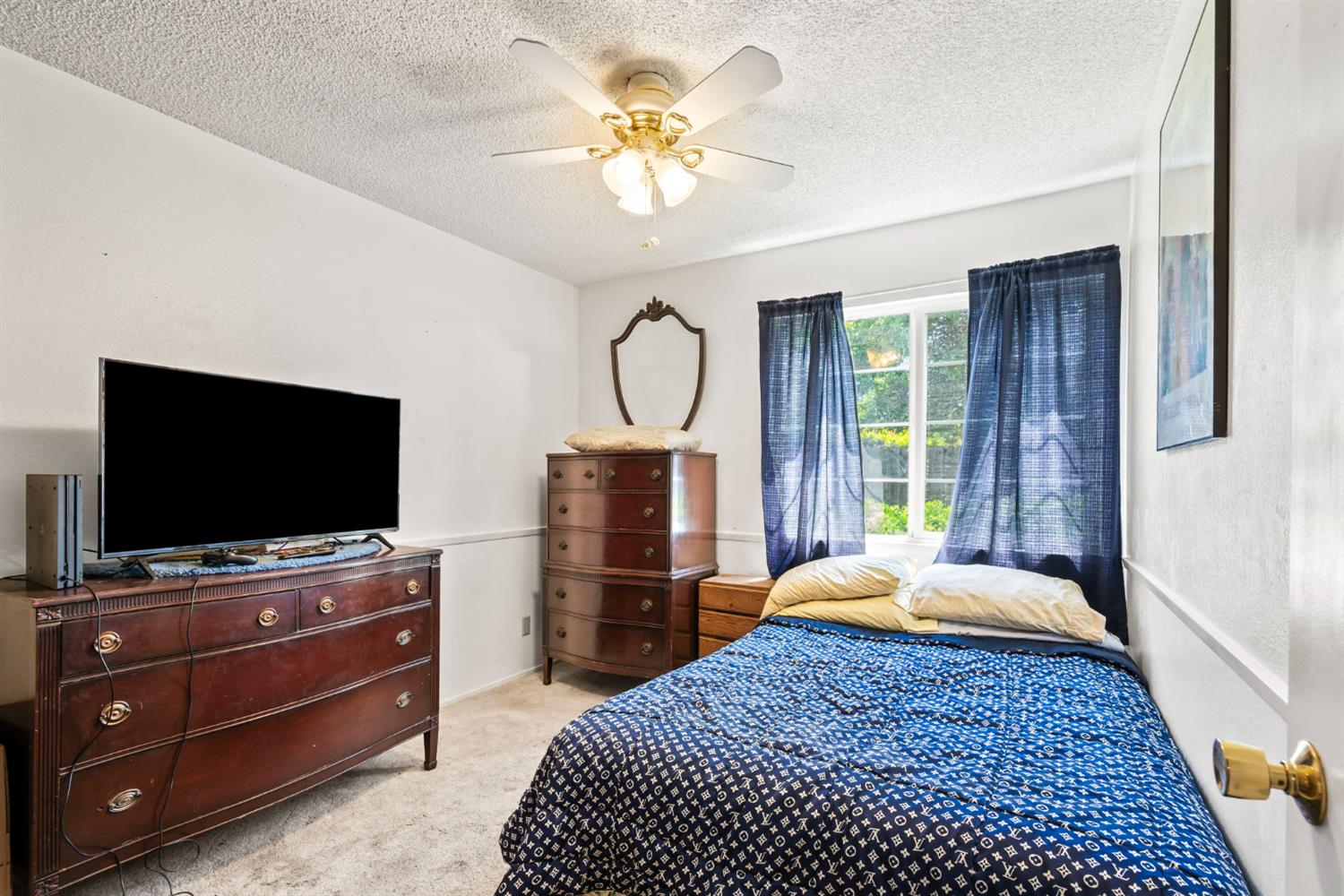 7129 Dawn View Court