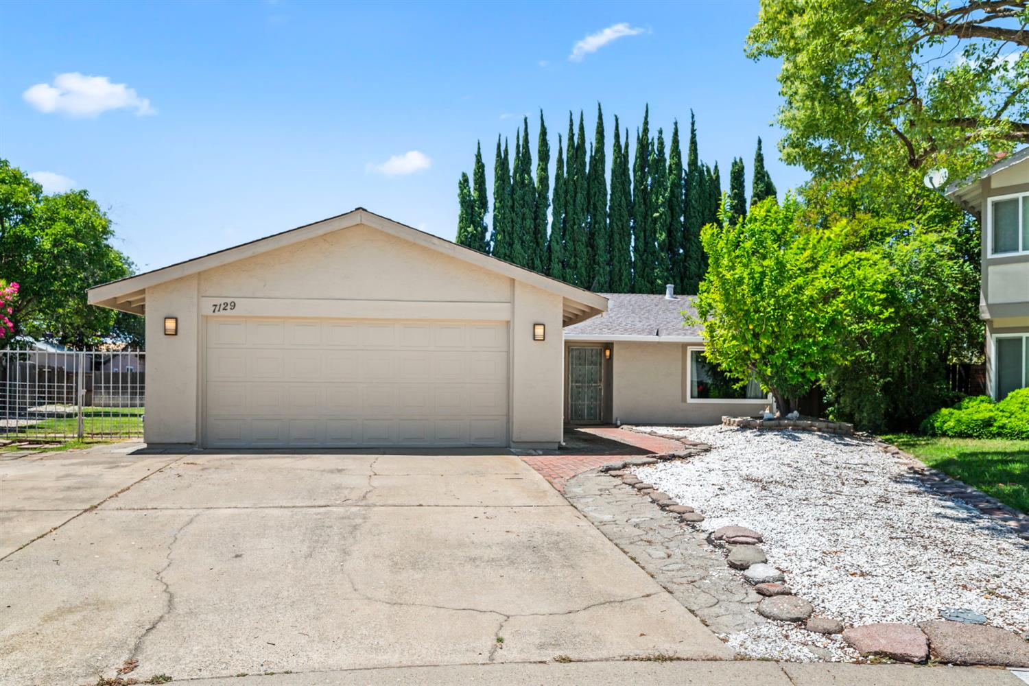 7129 Dawn View Court