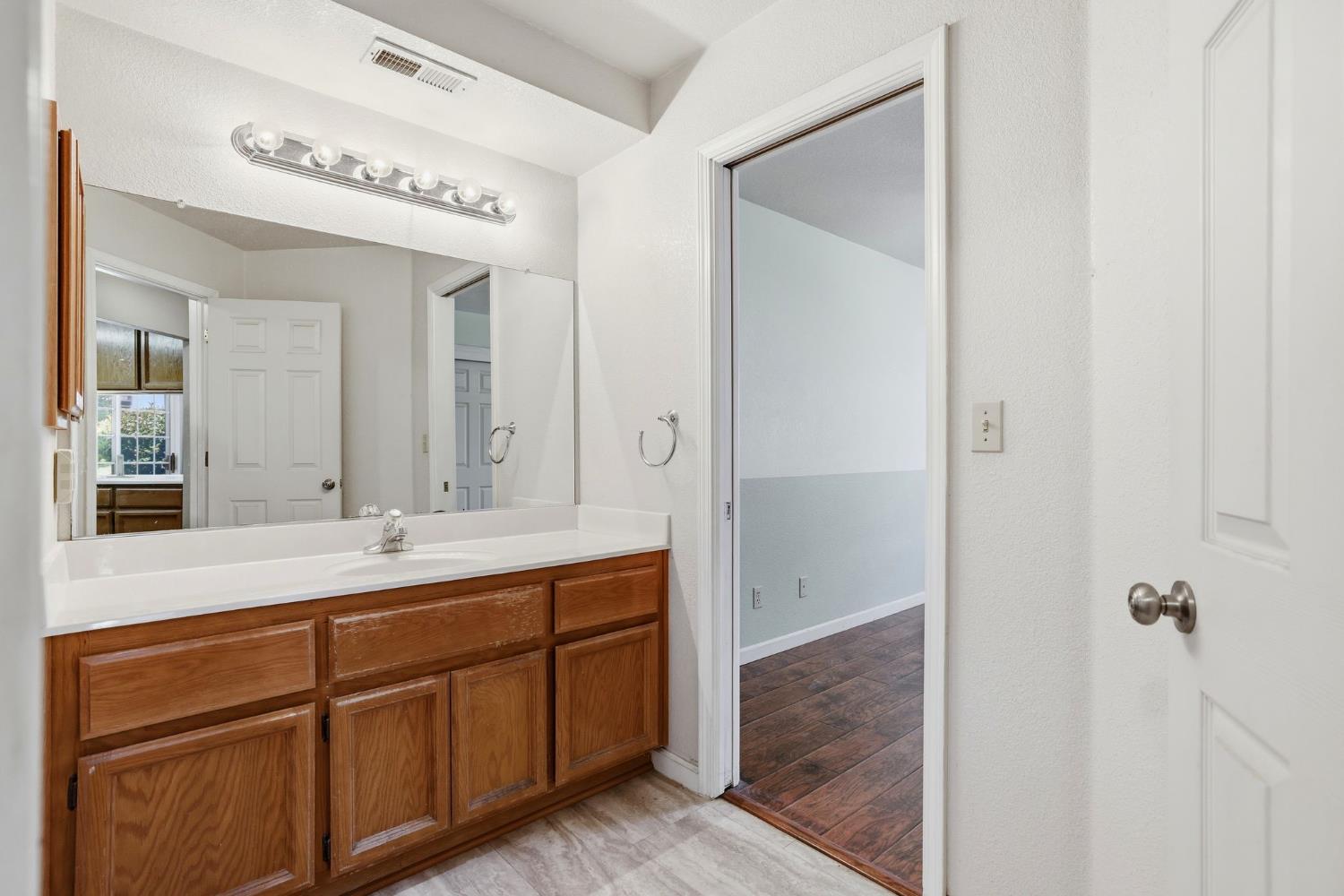 657 David Circle