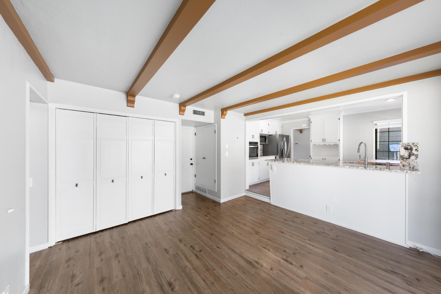 6030 Parkoaks Drive