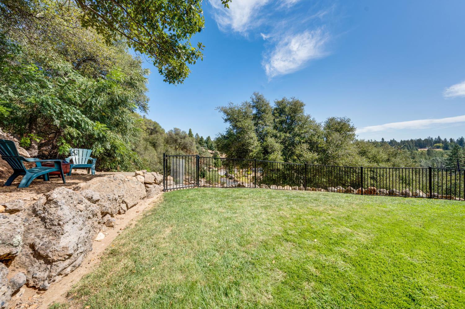 1715 Karen Way