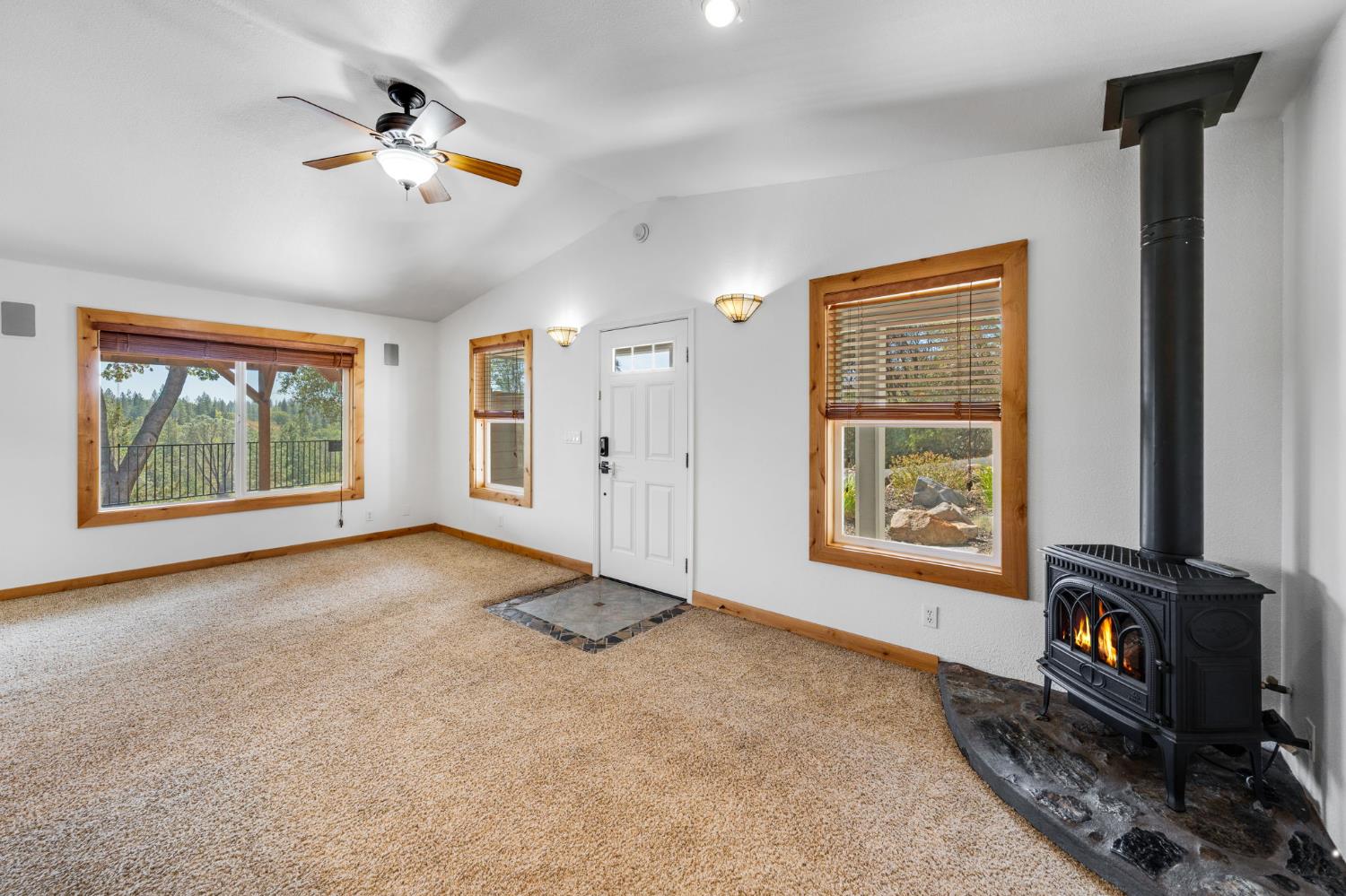 1715 Karen Way