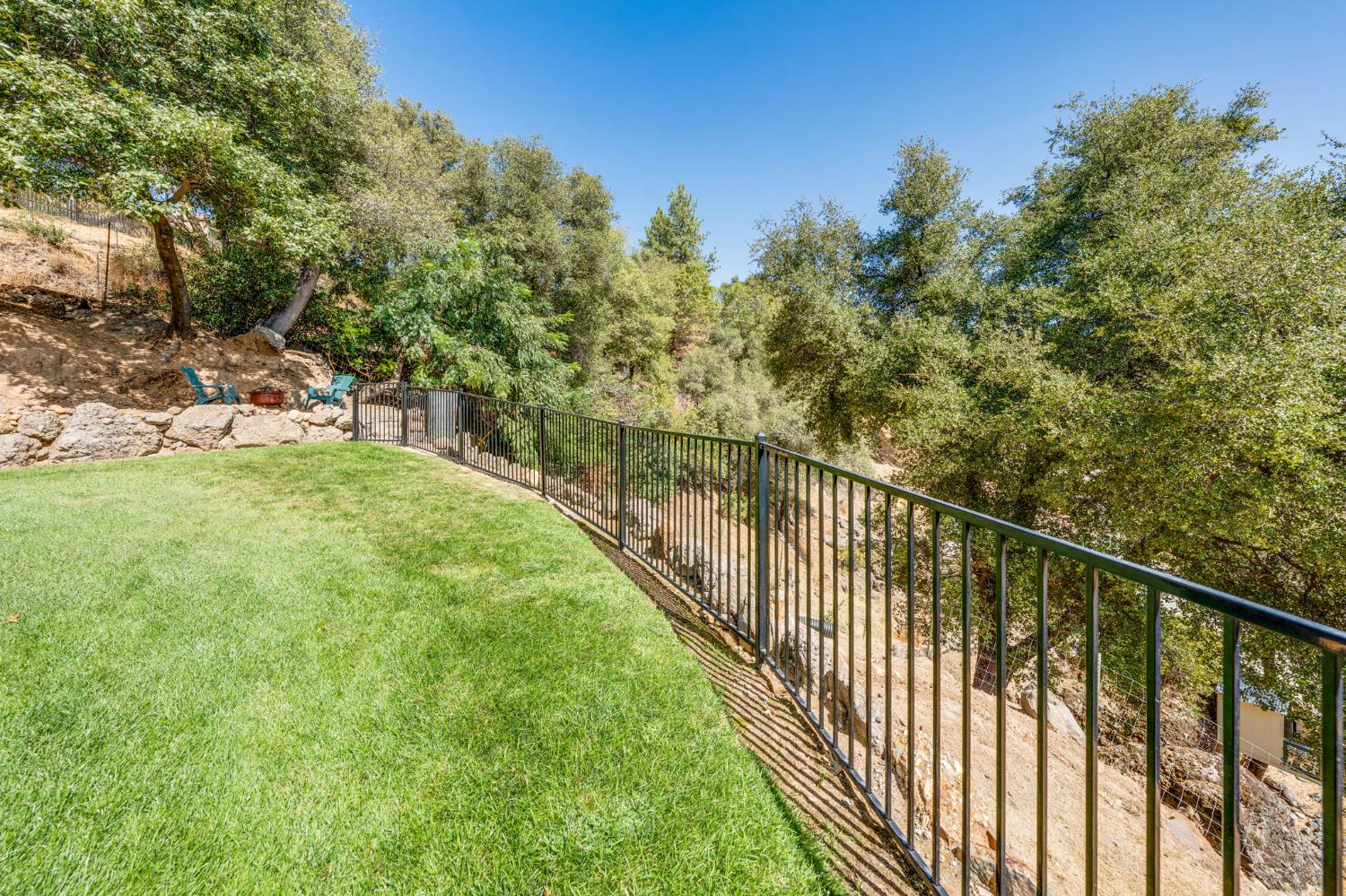1715 Karen Way