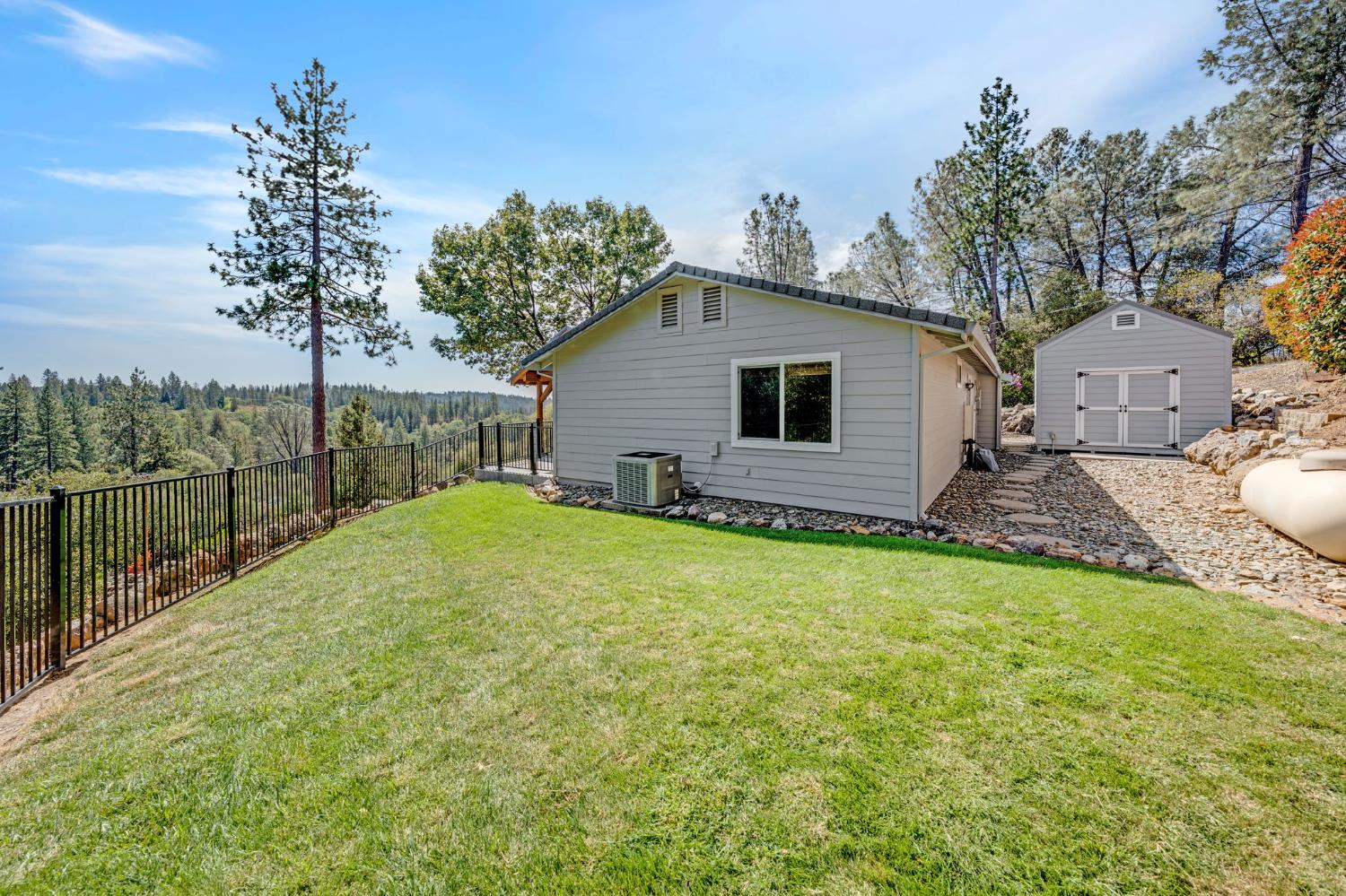 1715 Karen Way