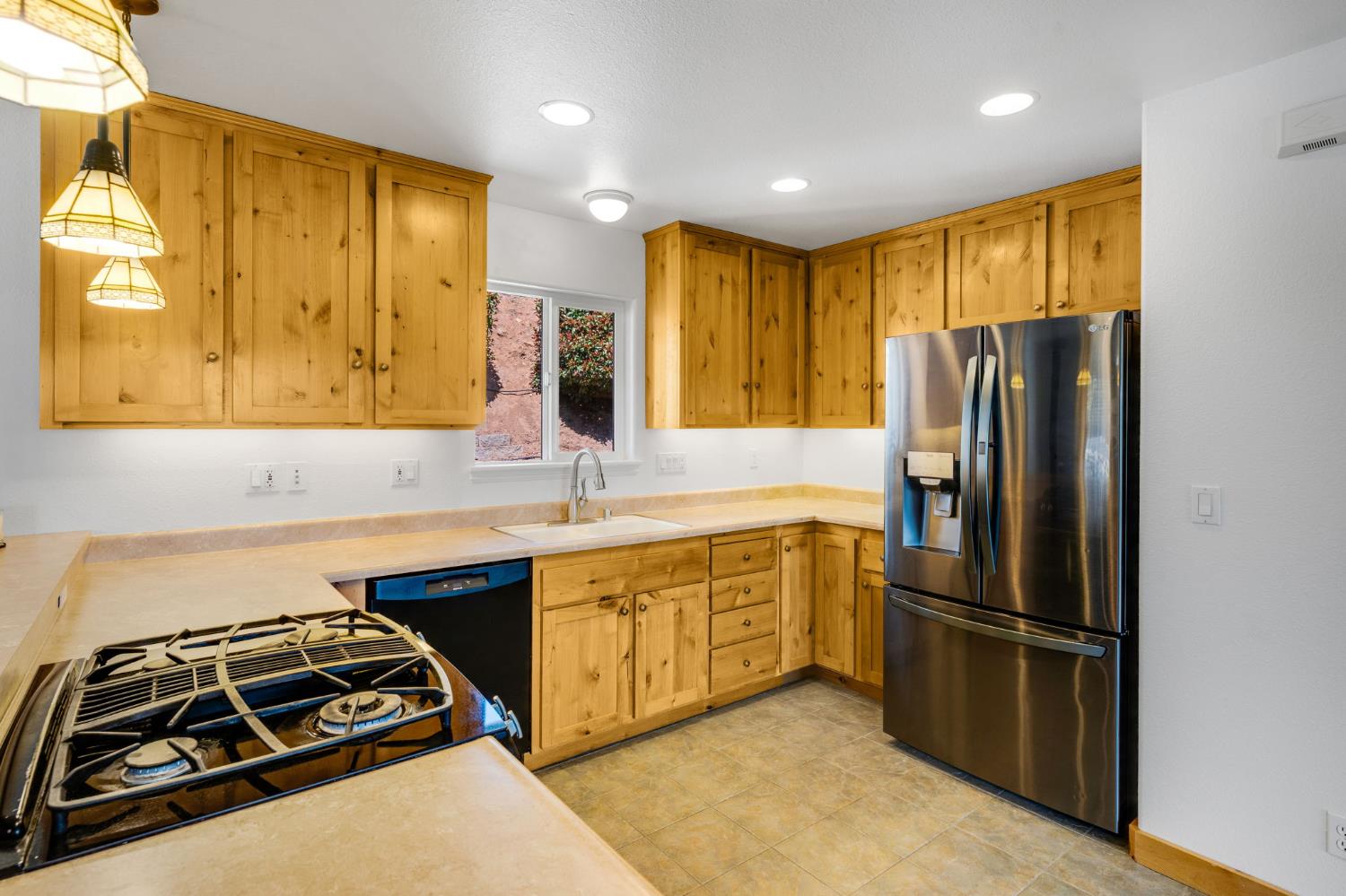1715 Karen Way