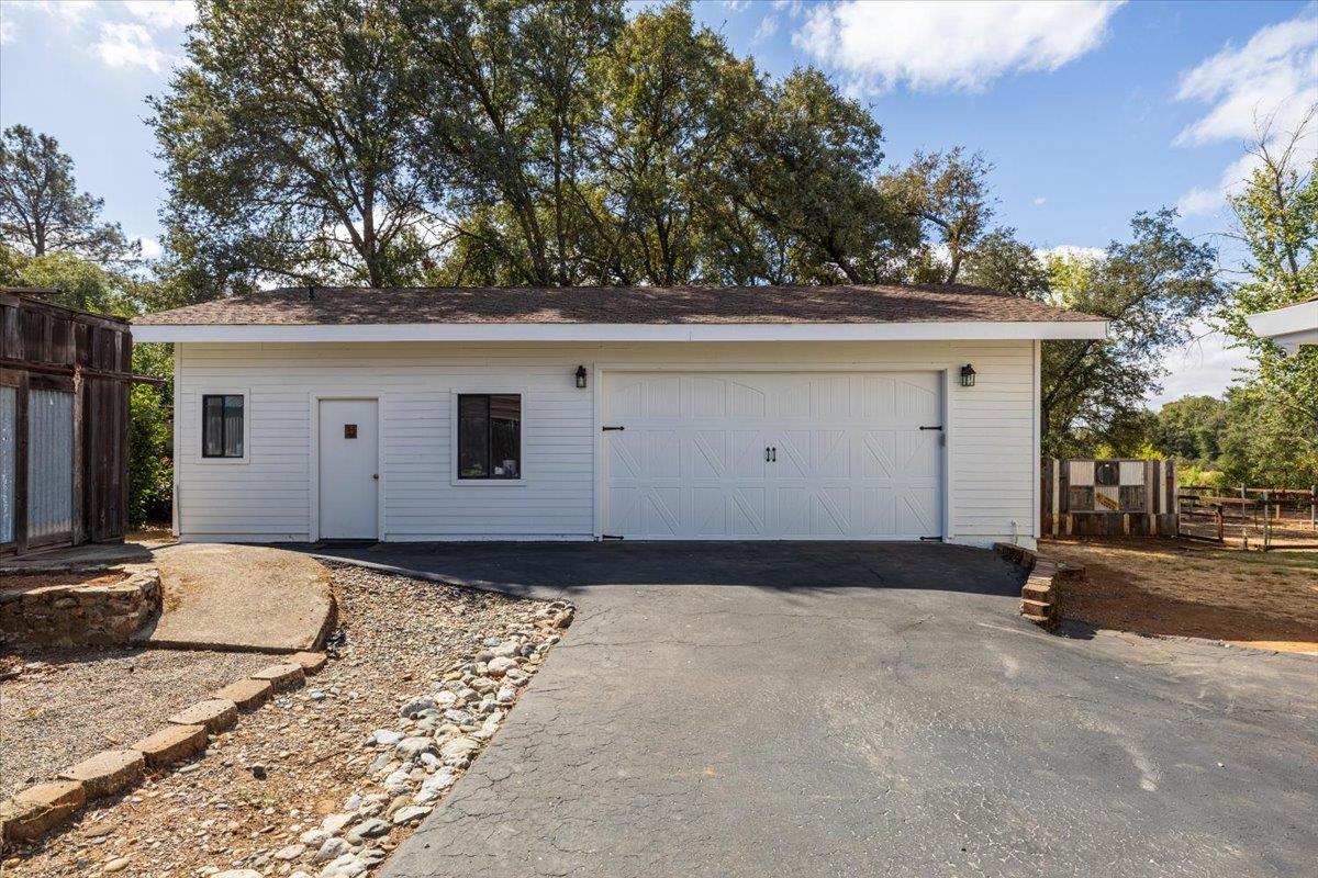 3920 Crosswood Drive