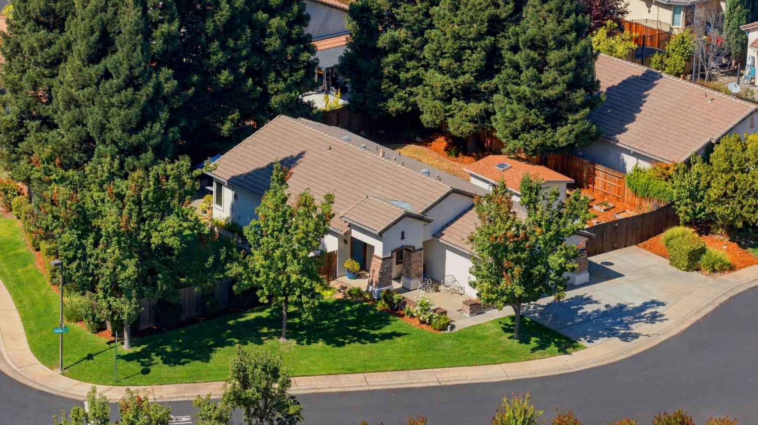 1626 Caislean Way