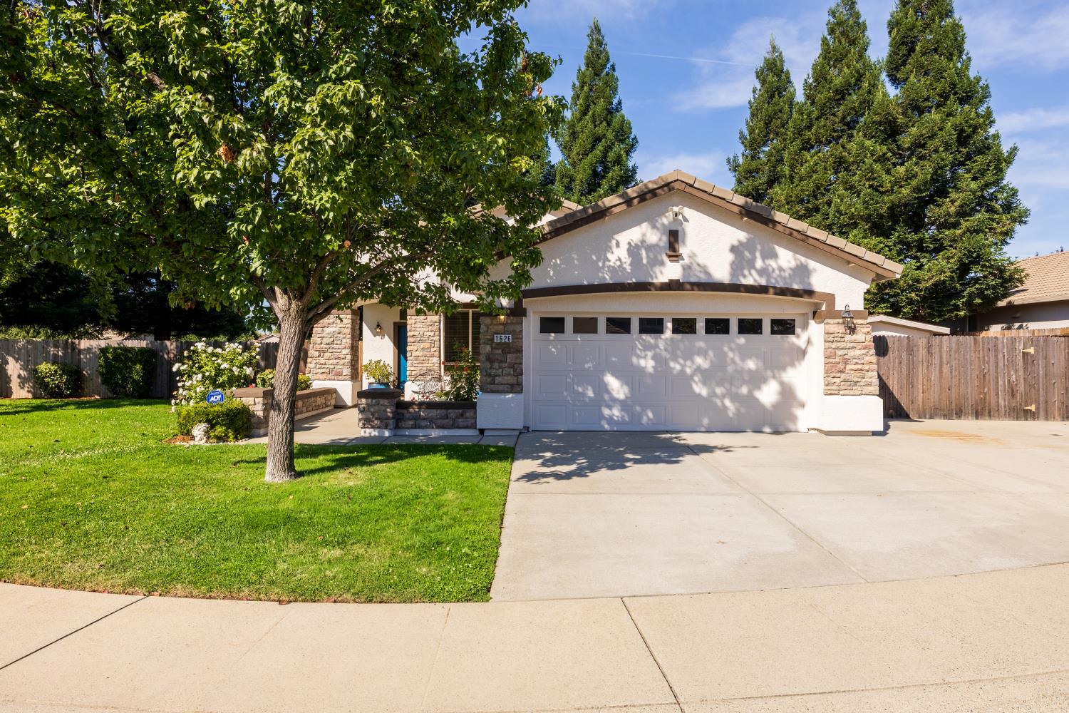1626 Caislean Way