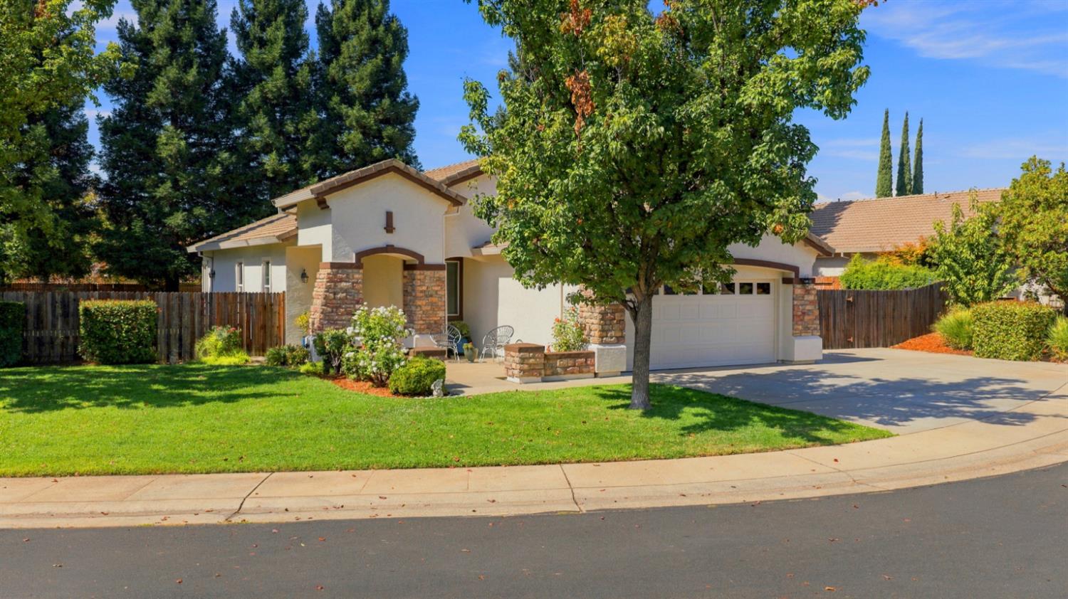 1626 Caislean Way