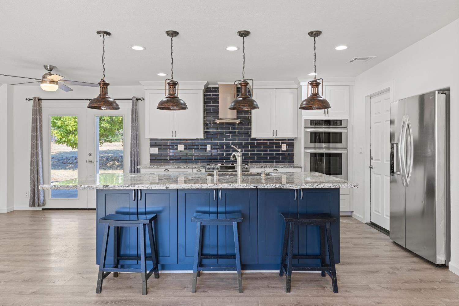1206 Los Robles Road