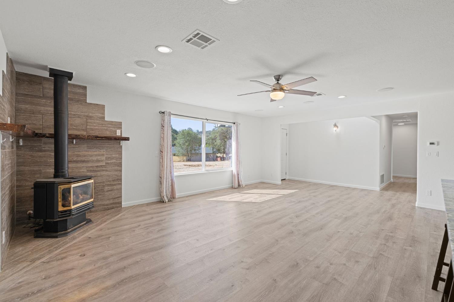 1206 Los Robles Road