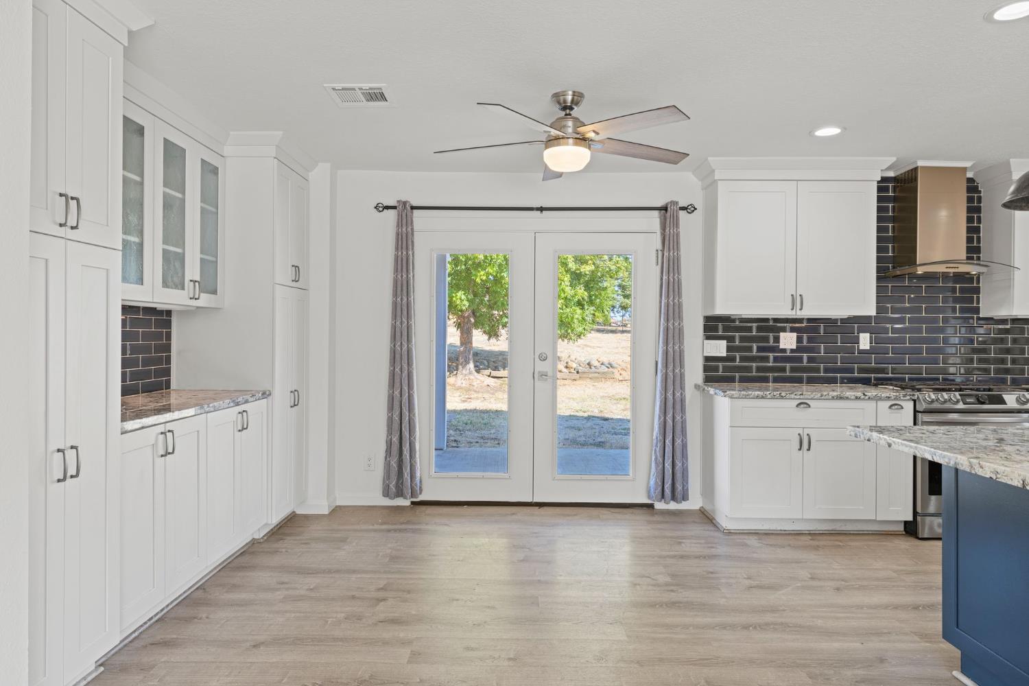 1206 Los Robles Road