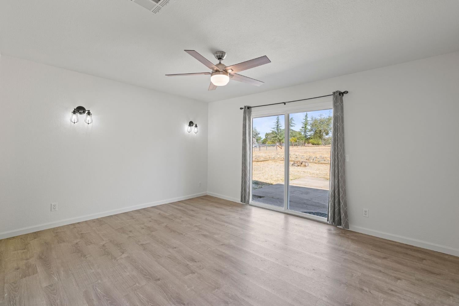 1206 Los Robles Road