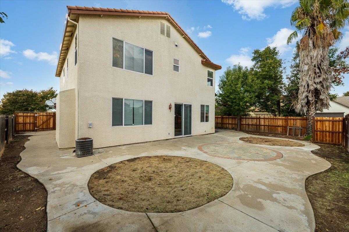 9122 Four Seasons Drive