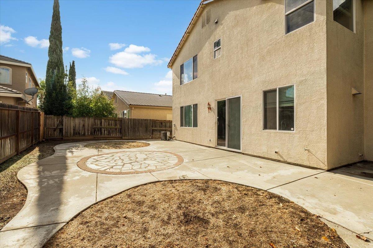 9122 Four Seasons Drive