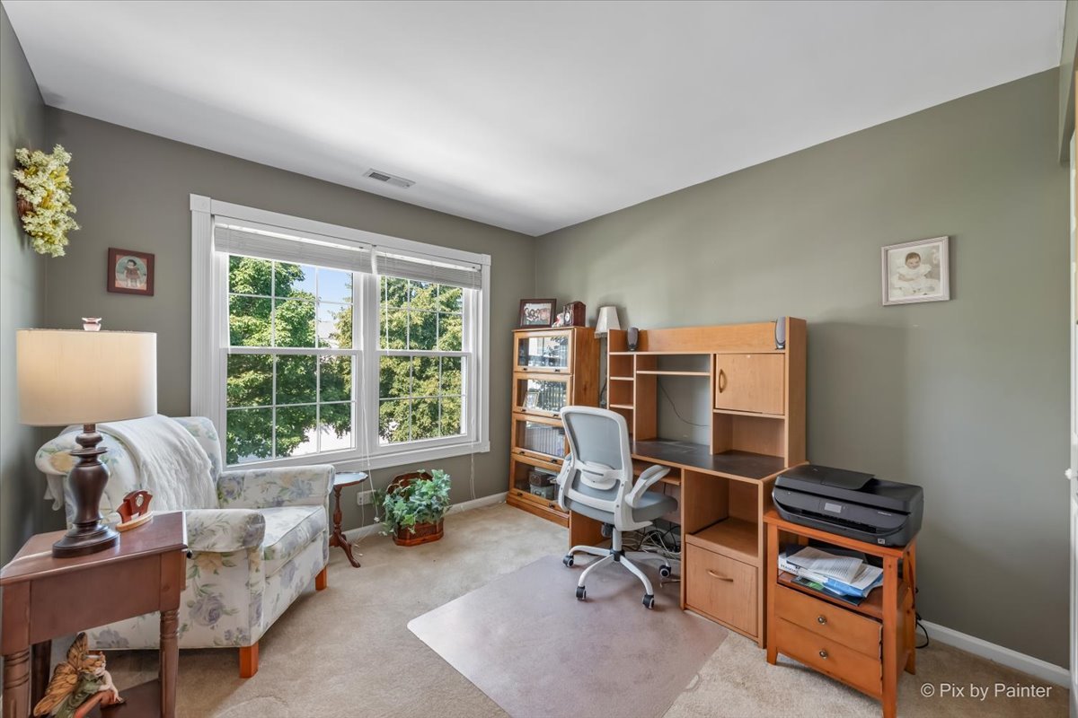 328 W Harvard Circle